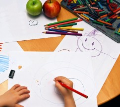Une élève de Québec finaliste à un concours de dessin : votez en ligne! - École